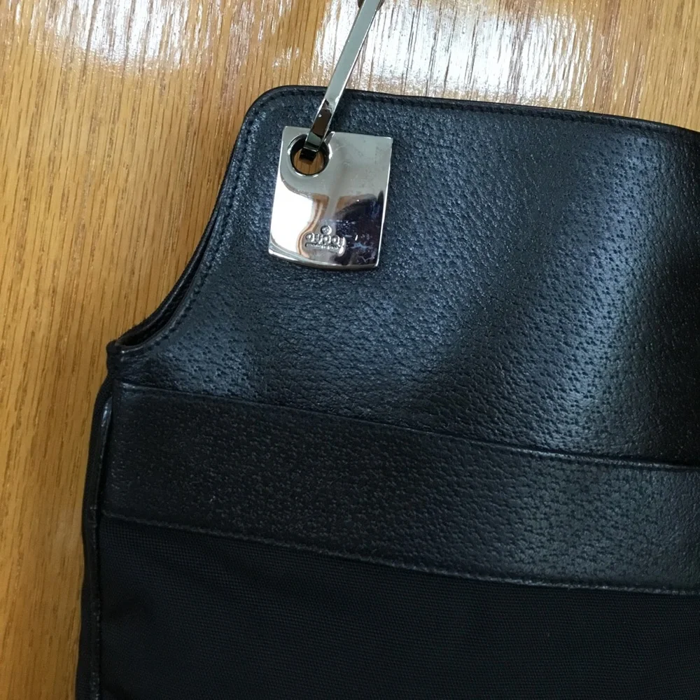 GUCCI shoulder bag/ crossbody 🖤🤍🖤 - Picture 15 of 15